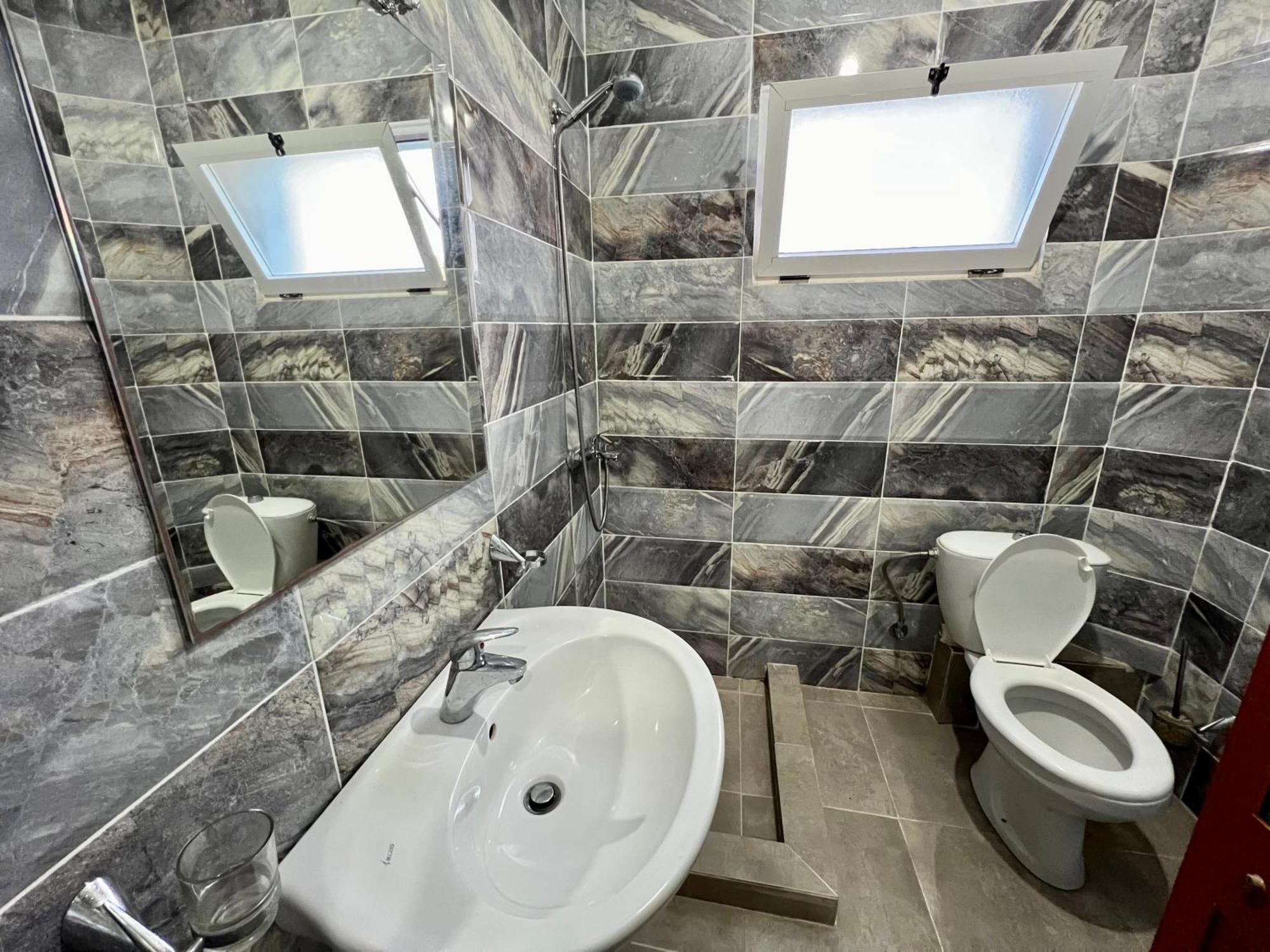 Redi'S Seaview Apartments Saranda Kültér fotó