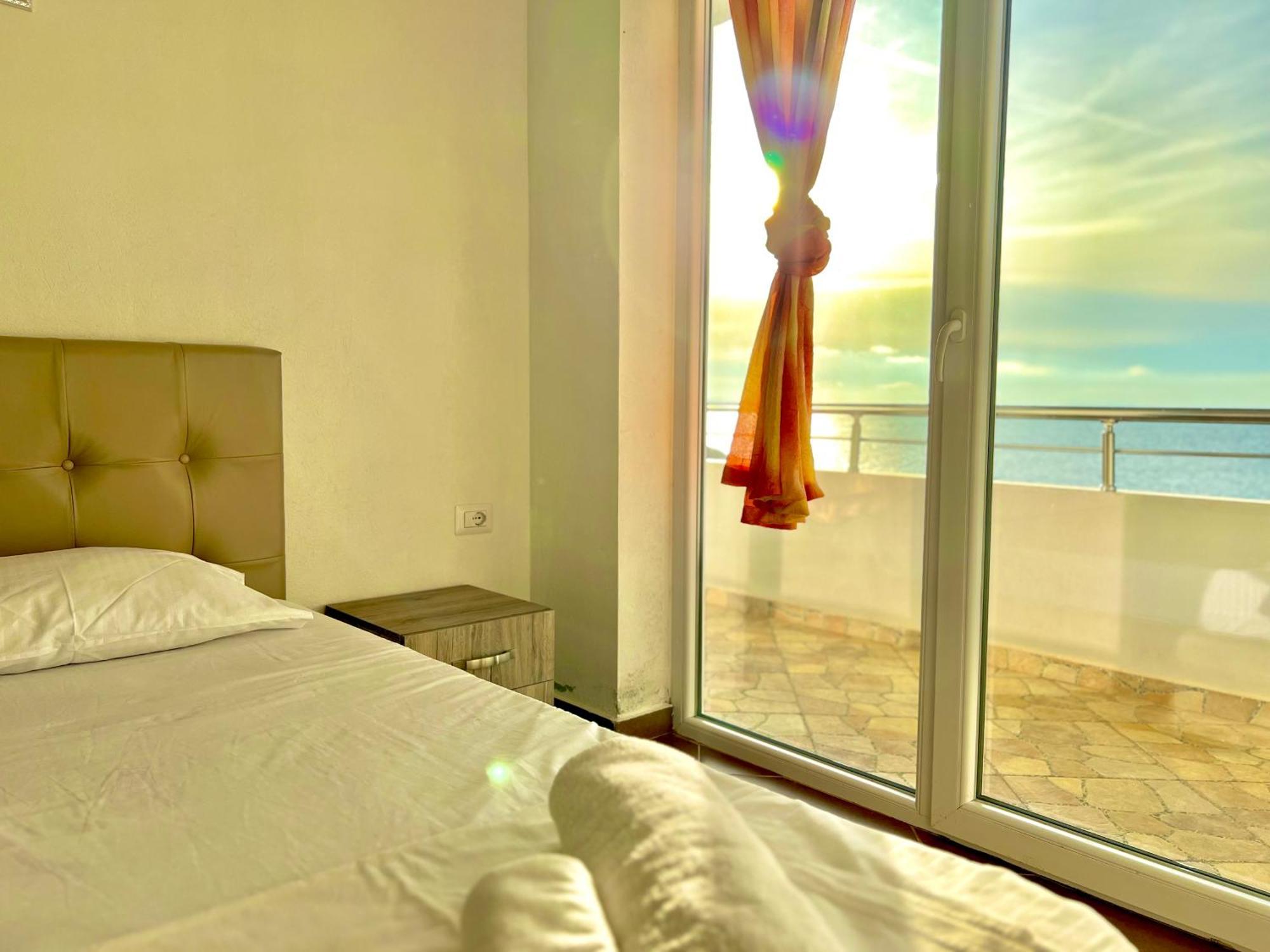 Redi'S Seaview Apartments Saranda Kültér fotó