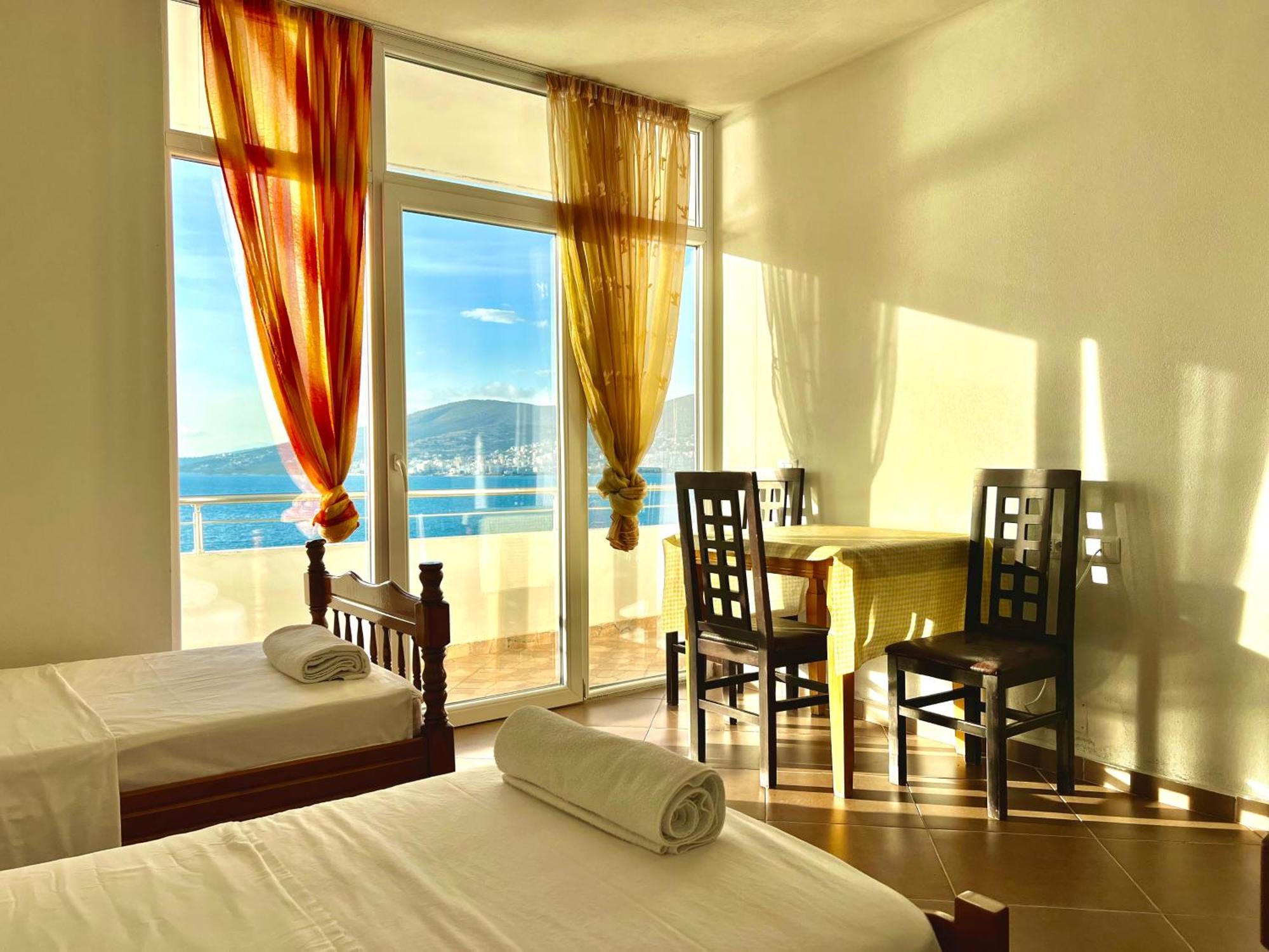 Redi'S Seaview Apartments Saranda Kültér fotó