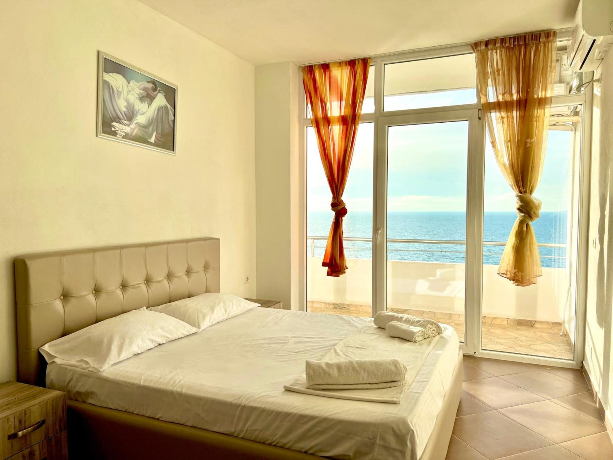 Redi'S Seaview Apartments Saranda Kültér fotó