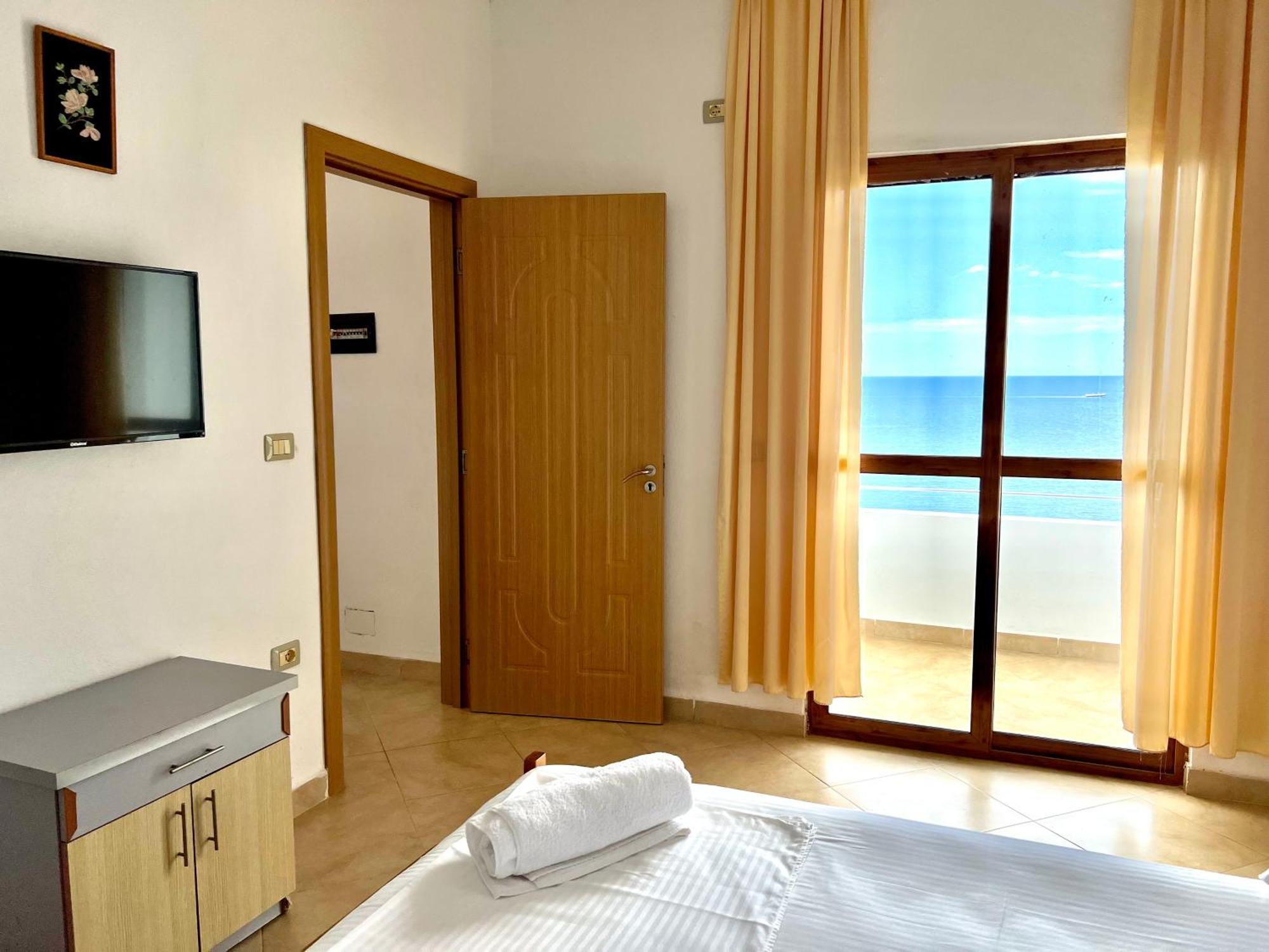 Redi'S Seaview Apartments Saranda Kültér fotó