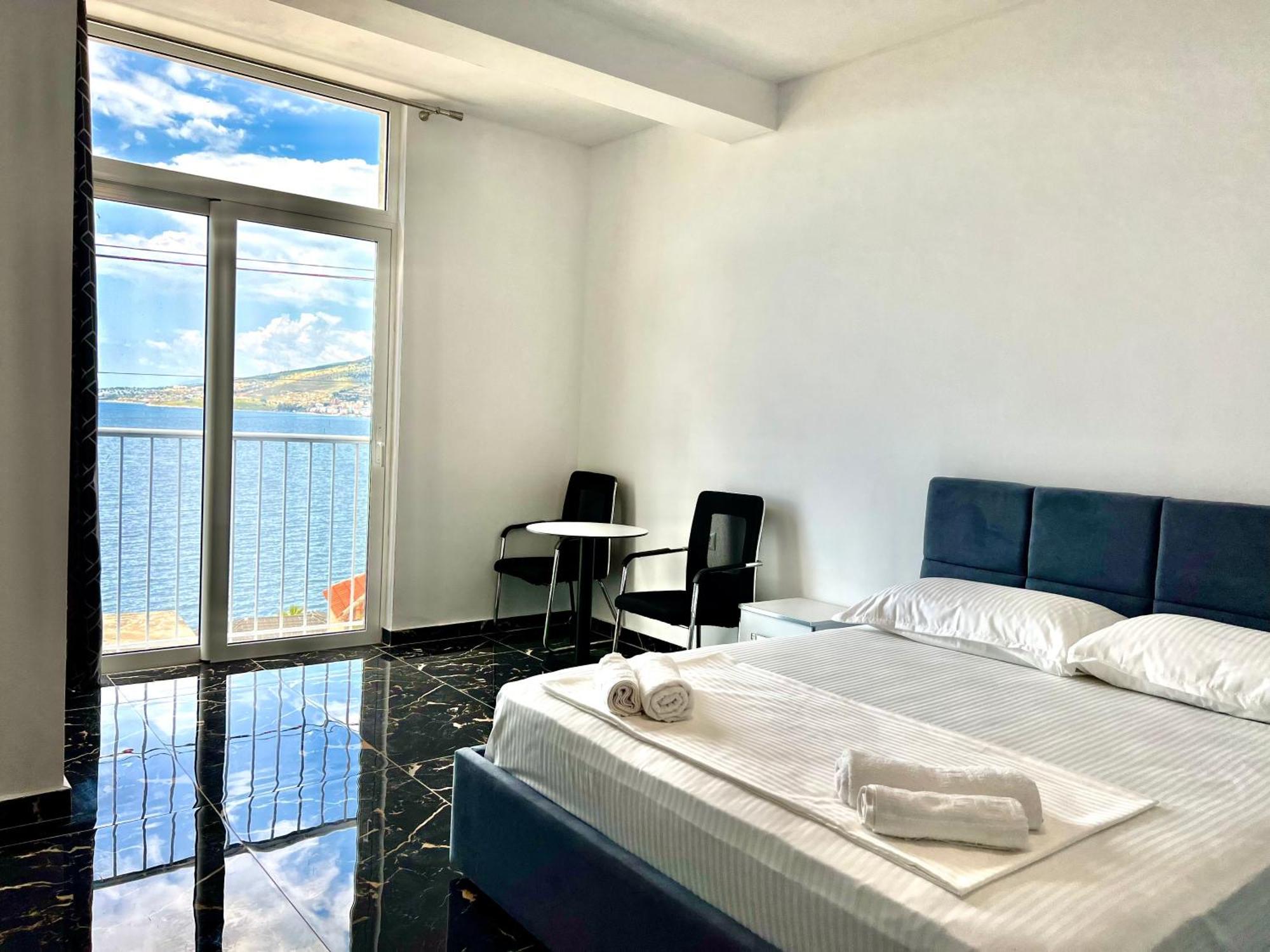 Redi'S Seaview Apartments Saranda Kültér fotó